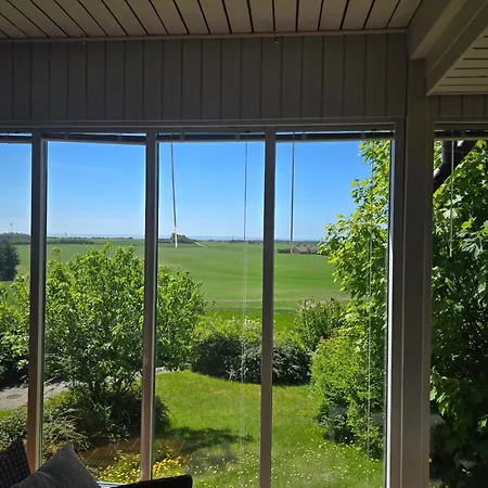 Spacious Foresthouse With Stunning View *