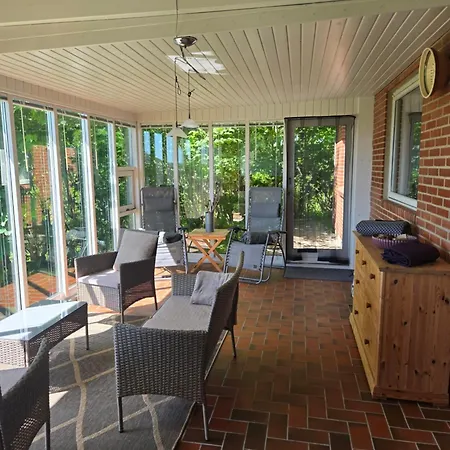 Spacious Foresthouse With Stunning View