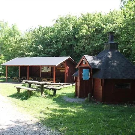 Nyaraló Spacious Foresthouse With Stunning View *